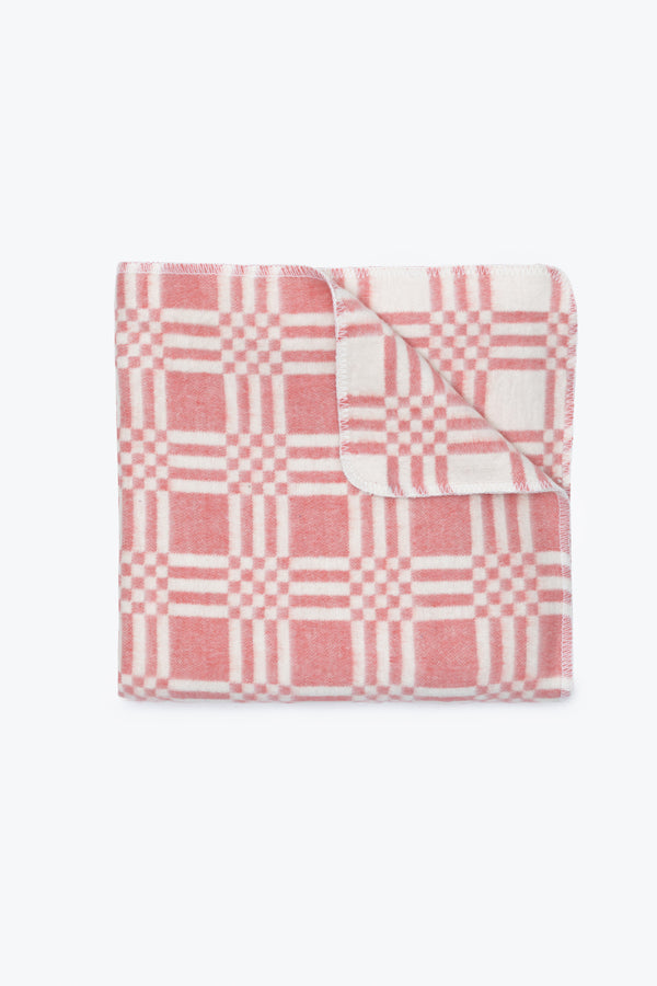 Blanket in red and white folded